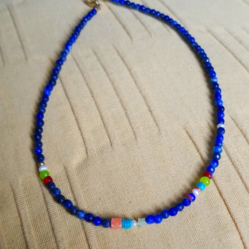 2 Necklaces - Picture 3 of 6